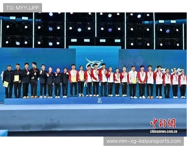 中国体操队在分项赛中多名选手登上领奖台 中国体操队在分项赛中多名选手登上领奖台